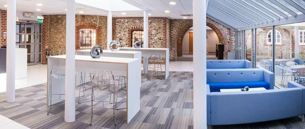 Hotel De Vere Horsley Estate 4*